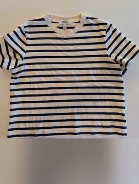 COS Clean Cut Tee Shirt Boxy 100% Cotton EUC Black & Cream Striped Medium